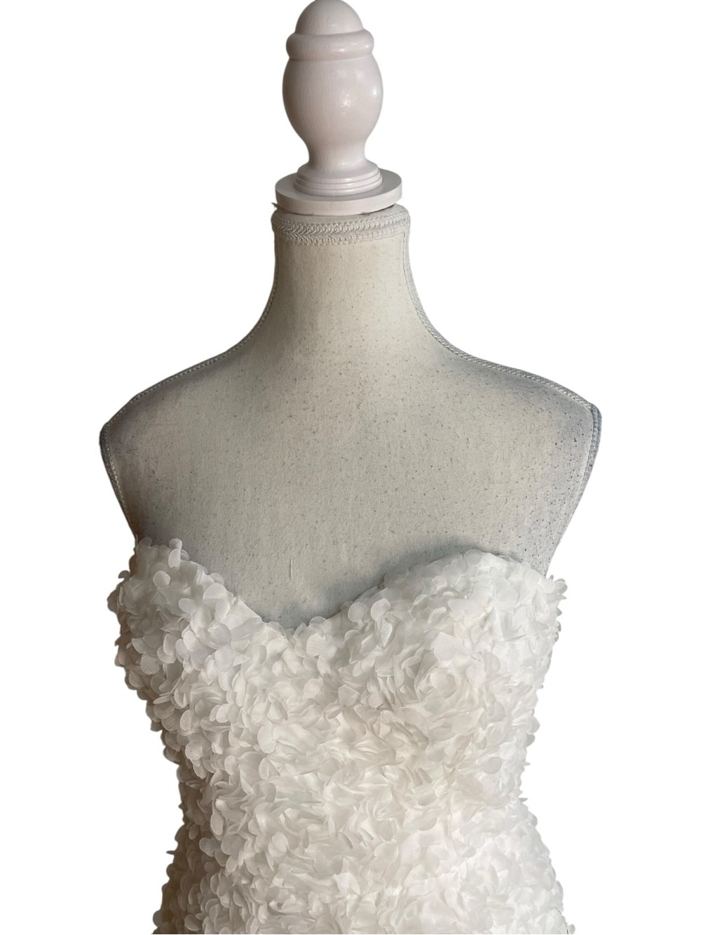 Lulus Gorgeous Mentality 3D Floral Strapless Midi Dress White - Picture 2 of 16